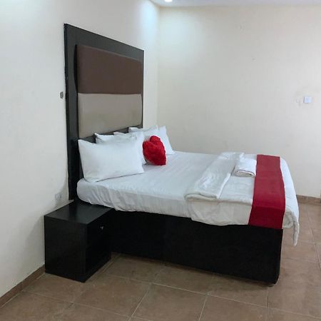 Senators Suites And Towers Hotel Omole Exterior photo